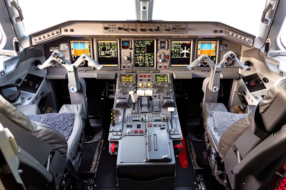 Embraer E-Jet flight deck